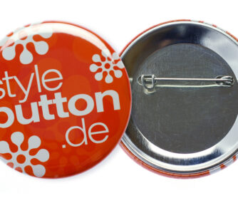 Buttons 56 mm mit Sicherheitsnadel