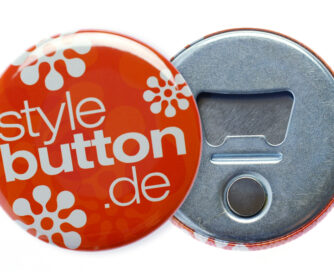 Button 56 mm mit Flaschenöffner und Magnet