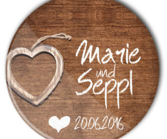 Hochzeit Button Anstecker Wooden Heart Bestseller: Holzstruktur, Herz und personalisierter Aufdruck