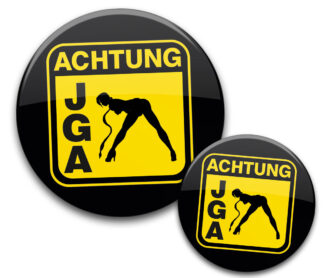 Button Achtung JGA Frau mit Peitsche Halsband Leine