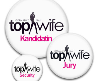 Germanys Next Topwife Buttons für den Junggesellinnenabschied im Stil von GNTM Topmodel