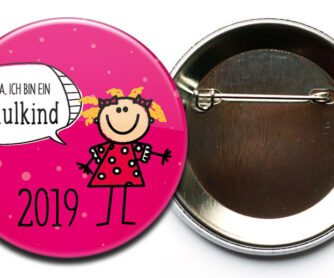 Button Hurra ich bin ein Schulkind 9 Mädchen magenta mit Sicherheitsnadel