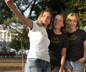 JGA Gruppe Frauen Foto mit Shirts von stylebutton Modell 27 Braut / Team Braut
