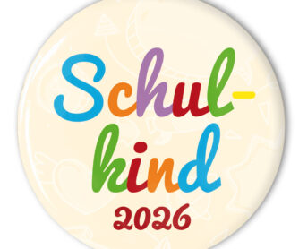 Button Schulking 2026 mit bunten Buchstaben