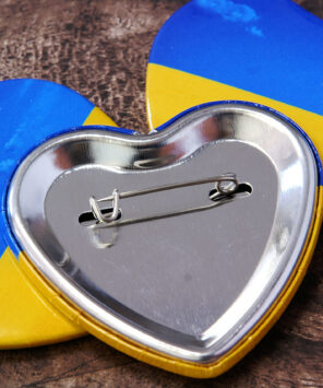 Herz-Button Ukraine mit Sicherheitsnadel Free Ukrajina