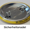 Sicherheitsnadel als Befestigung eines 37-mm Button