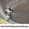 Ein drehbarer Riegel verhindert das unbeabsichtigte Öffnen des Sicherheitsverschlusses am 56 mm Button.
